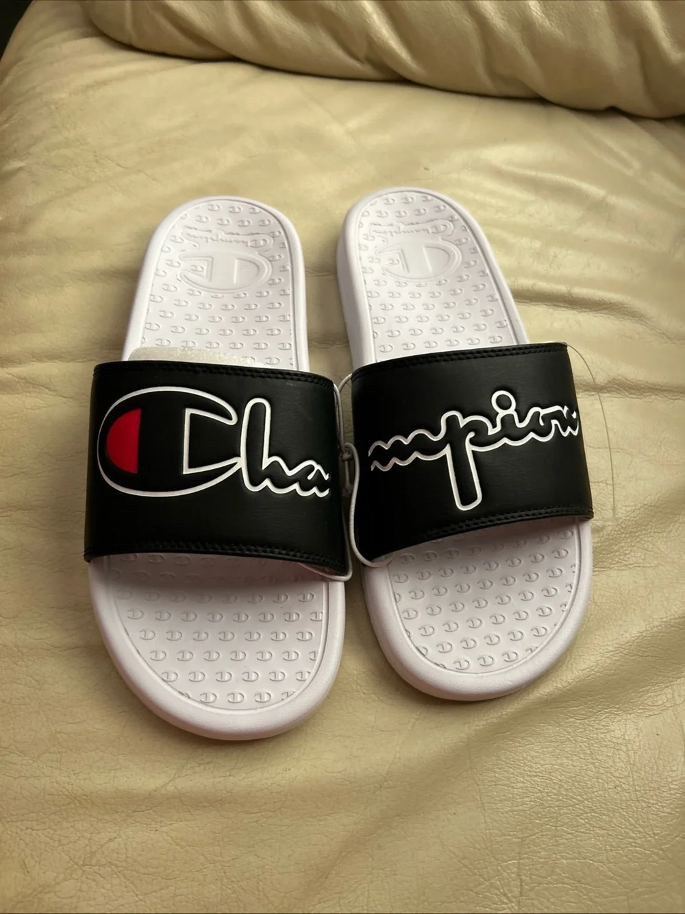 Champion Men’s  Slide Sandals Size 7 White-Black Lightweight Slip-On Style New!
